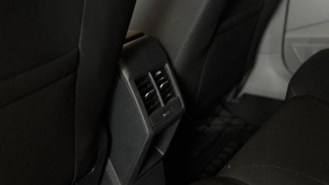 VOLKSWAGEN Polo Hatch 1.0 12V 4P 200 TSI  COMFORTLINE AUTOM�TICO, Foto 9