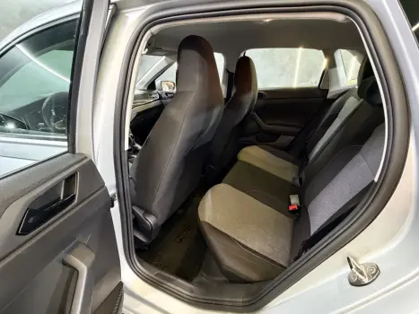 VOLKSWAGEN Polo Hatch 1.0 12V 4P 200 TSI  COMFORTLINE AUTOM�TICO, Foto 12