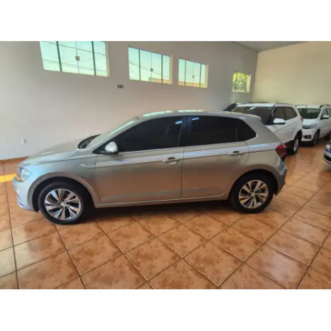 VOLKSWAGEN Polo Hatch 1.0 12V 4P 200 TSI  COMFORTLINE AUTOM�TICO, Foto 12
