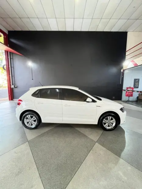 VOLKSWAGEN Polo Hatch 1.0 12V 4P 200 TSI  COMFORTLINE AUTOM�TICO, Foto 5