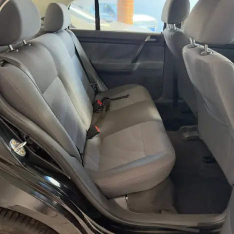 VOLKSWAGEN Polo Sedan 1.6 4P FLEX, Foto 6