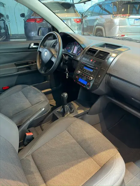 VOLKSWAGEN Polo Sedan 2.0 4P COMFORTLINE, Foto 12