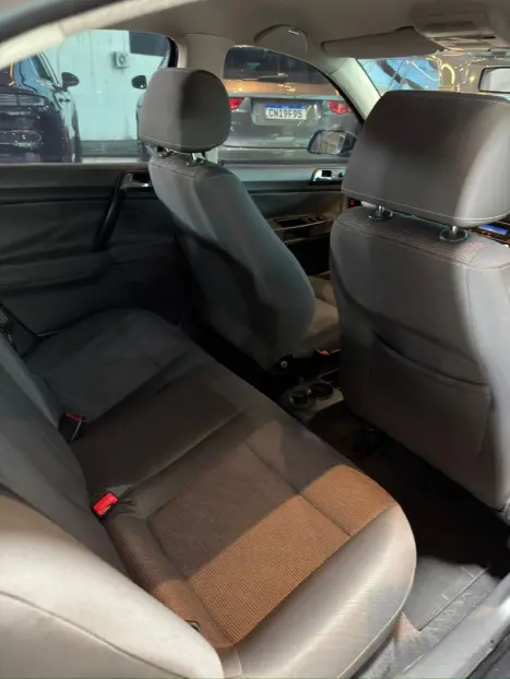 VOLKSWAGEN Polo Sedan 2.0 4P COMFORTLINE, Foto 14
