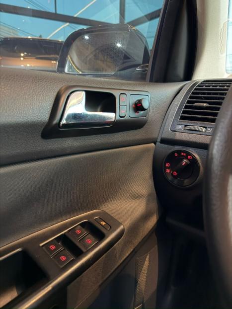 VOLKSWAGEN Polo Sedan 2.0 4P COMFORTLINE, Foto 17