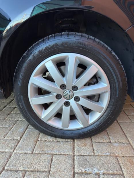 VOLKSWAGEN Polo Sedan 2.0 4P COMFORTLINE, Foto 19