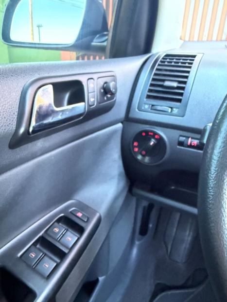 VOLKSWAGEN Polo Sedan 2.0 4P COMFORTLINE, Foto 20