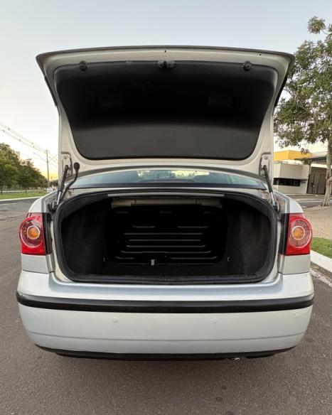 VOLKSWAGEN Polo Sedan 1.6 4P FLEX, Foto 3