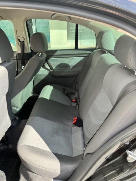 VOLKSWAGEN Polo Sedan 1.6 4P, Foto 5