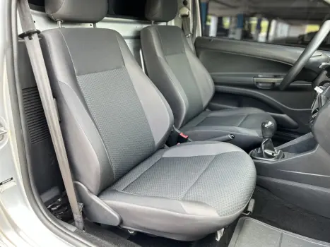 VOLKSWAGEN Saveiro 1.6 G7 CABINE SIMPLES ROBUST FLEX, Foto 9
