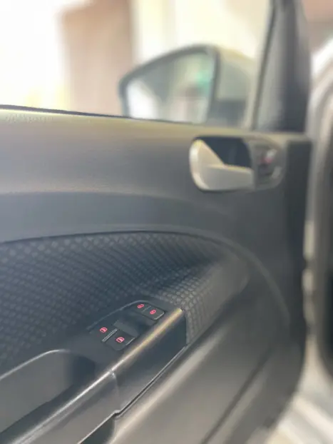 VOLKSWAGEN Saveiro 1.6 G7 CABINE SIMPLES TRENDLINE FLEX, Foto 10