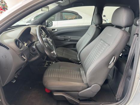 VOLKSWAGEN Saveiro 1.6 16V G6 CROSS CABINE DUPLA FLEX, Foto 10