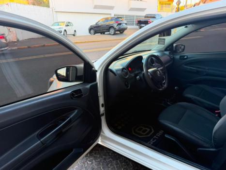 VOLKSWAGEN Saveiro 1.6 G7 CABINE SIMPLES ROBUST FLEX, Foto 13