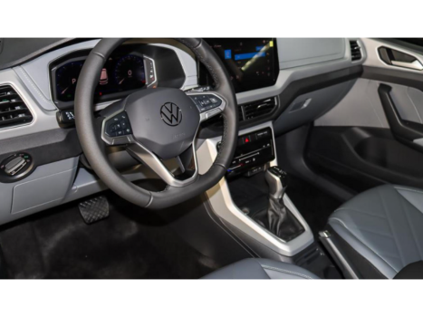 VOLKSWAGEN T-Cross 1.0 4P 200 TSI FLEX COMFORTLINE AUTOMÁTICO, Foto 2 VOLKSWAGEN T-Cross 1.0 4P 200 TSI FLEX COMFORTLINE AUTOMÁTICO, Foto 2