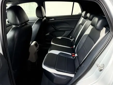 VOLKSWAGEN T-Cross 1.4 4P 250 TSI FLEX HIGHLINE AUTOM�TICO, Foto 12