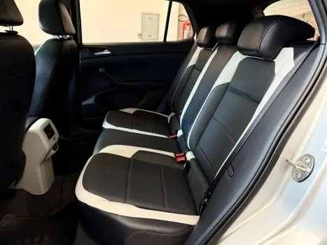 VOLKSWAGEN T-Cross 1.4 4P 250 TSI FLEX HIGHLINE AUTOM�TICO, Foto 12