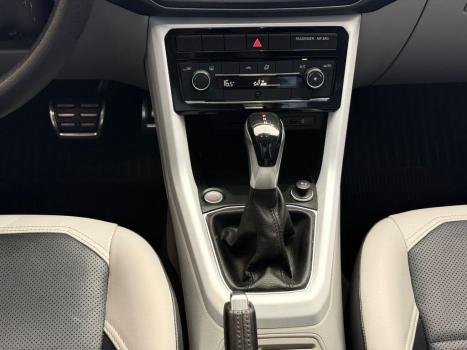 VOLKSWAGEN T-Cross 1.4 4P 250 TSI FLEX HIGHLINE AUTOM�TICO, Foto 16