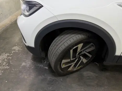 VOLKSWAGEN T-Cross 1.4 4P 250 TSI FLEX HIGHLINE AUTOM�TICO, Foto 12