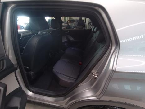 VOLKSWAGEN T-Cross 1.4 4P 250 TSI FLEX HIGHLINE AUTOM�TICO, Foto 10