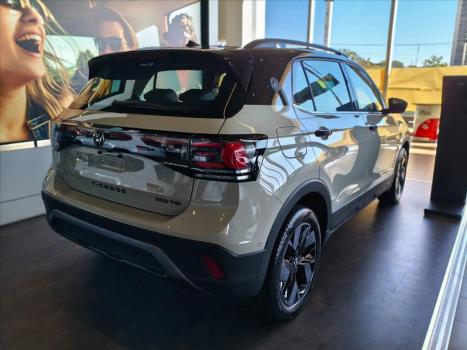 VOLKSWAGEN T-Cross 1.4 4P 250 TSI FLEX HIGHLINE AUTOM�TICO, Foto 4