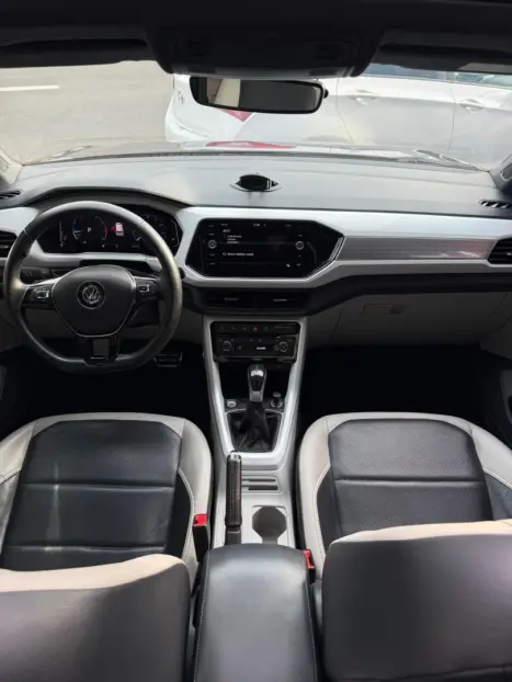 VOLKSWAGEN T-Cross 1.4 4P 250 TSI FLEX HIGHLINE AUTOM�TICO, Foto 16