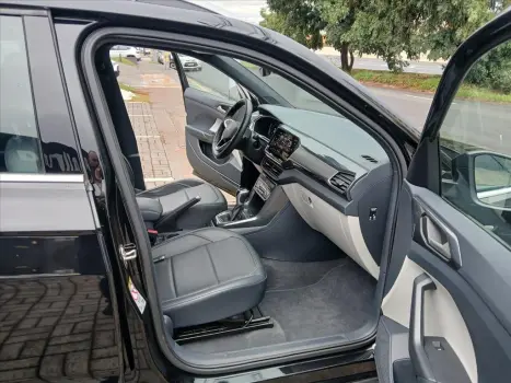 VOLKSWAGEN T-Cross 1.4 4P 250 TSI FLEX HIGHLINE AUTOM�TICO, Foto 12