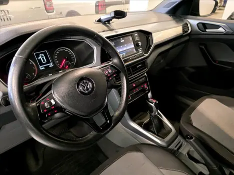 VOLKSWAGEN T-Cross 1.0 4P 200 TSI FLEX COMFORTLINE AUTOM�TICO, Foto 9