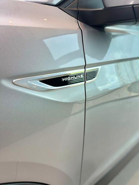 VOLKSWAGEN T-Cross 1.4 4P 250 TSI FLEX HIGHLINE AUTOM�TICO, Foto 4