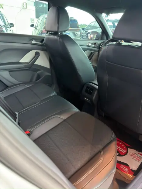 VOLKSWAGEN T-Cross 1.4 4P 250 TSI FLEX HIGHLINE AUTOM�TICO, Foto 13