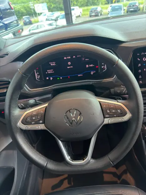 VOLKSWAGEN T-Cross 1.4 4P 250 TSI FLEX HIGHLINE AUTOM�TICO, Foto 16