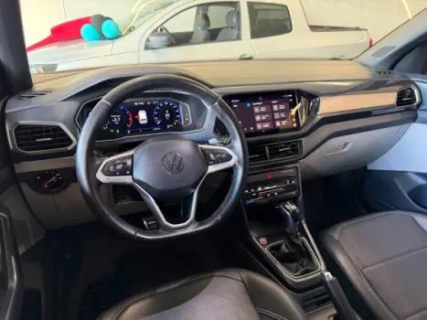 VOLKSWAGEN T-Cross 1.4 4P 250 TSI FLEX HIGHLINE AUTOM�TICO, Foto 13