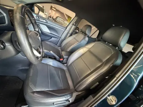 VOLKSWAGEN T-Cross 1.4 4P 250 TSI FLEX HIGHLINE AUTOM�TICO, Foto 17