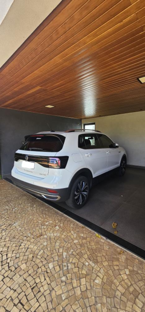 VOLKSWAGEN T-Cross 1.4 4P 250 TSI FLEX HIGHLINE AUTOM�TICO, Foto 3