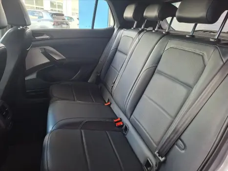 VOLKSWAGEN T-Cross 1.4 4P 250 TSI FLEX HIGHLINE AUTOM�TICO, Foto 14