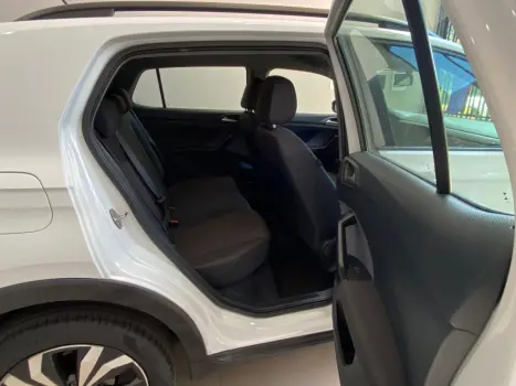 VOLKSWAGEN T-Cross 1.0 4P 200 TSI FLEX COMFORTLINE AUTOM�TICO, Foto 4