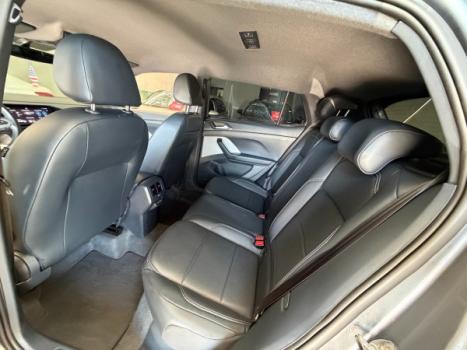 VOLKSWAGEN T-Cross 1.4 4P 250 TSI FLEX HIGHLINE AUTOM�TICO, Foto 17