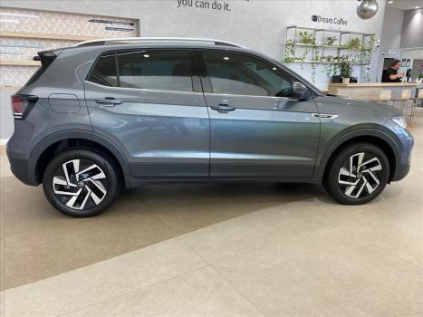 VOLKSWAGEN T-Cross 1.4 4P 250 TSI FLEX HIGHLINE AUTOM�TICO, Foto 3