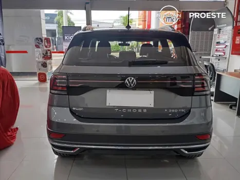 VOLKSWAGEN T-Cross 1.4 4P 250 TSI FLEX HIGHLINE AUTOM�TICO, Foto 2