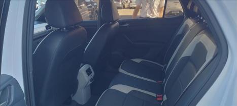 VOLKSWAGEN T-Cross 1.4 4P 250 TSI FLEX HIGHLINE AUTOM�TICO, Foto 9