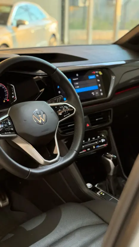 VOLKSWAGEN Taos 1.4 16V 4P FLEX 250 TSI HIGHLINE AUTOMTICO, Foto 18