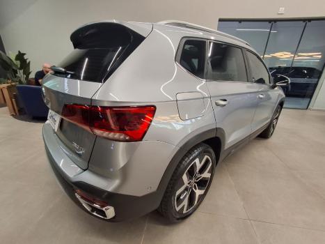 VOLKSWAGEN Taos 1.4 16V 4P FLEX 250 TSI HIGHLINE AUTOMTICO, Foto 5