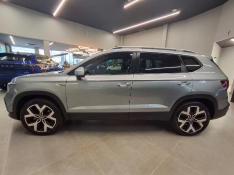 VOLKSWAGEN Taos 1.4 16V 4P FLEX 250 TSI HIGHLINE AUTOMTICO, Foto 8