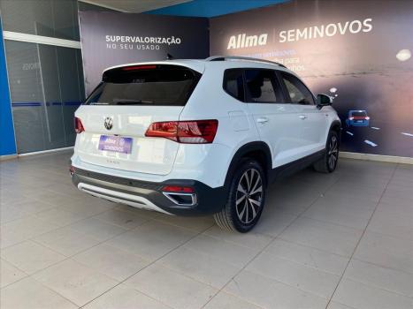 VOLKSWAGEN Taos 1.4 16V 4P FLEX 250 TSI HIGHLINE AUTOMTICO, Foto 5