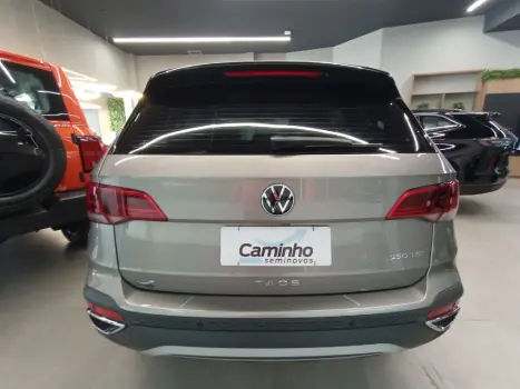 VOLKSWAGEN Taos 1.4 16V 4P FLEX 250 TSI HIGHLINE AUTOMTICO, Foto 6