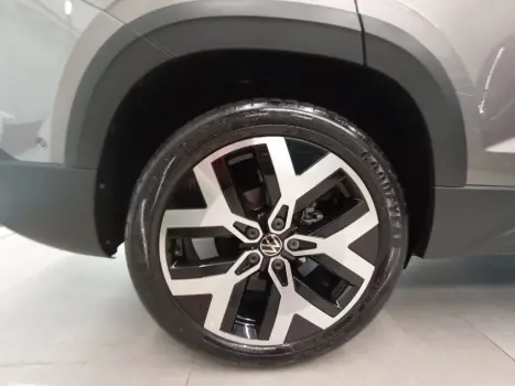 VOLKSWAGEN Taos 1.4 16V 4P FLEX 250 TSI HIGHLINE AUTOMTICO, Foto 16