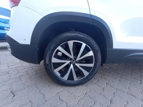 VOLKSWAGEN Taos 1.4 16V 4P FLEX 250 TSI HIGHLINE AUTOMTICO, Foto 15