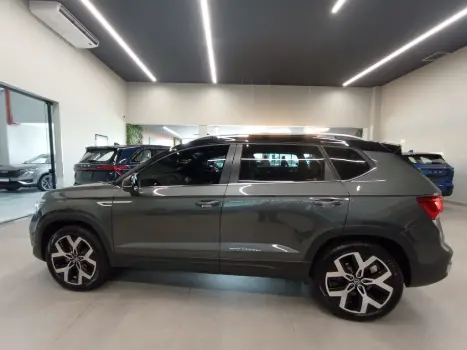 VOLKSWAGEN Taos 1.4 16V 4P FLEX 250 TSI HIGHLINE AUTOMTICO, Foto 8