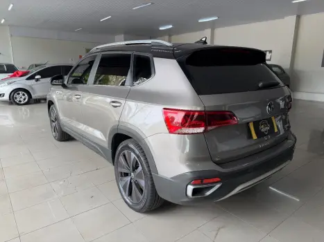 VOLKSWAGEN Taos 1.4 16V 4P FLEX 250 TSI HIGHLINE AUTOM�TICO, Foto 5