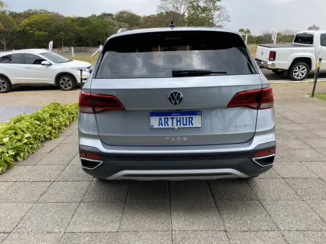 VOLKSWAGEN Taos 1.4 16V 4P FLEX 250 TSI HIGHLINE AUTOM�TICO, Foto 6