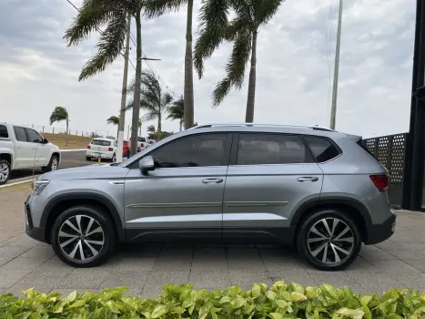 VOLKSWAGEN Taos 1.4 16V 4P FLEX 250 TSI HIGHLINE AUTOM�TICO, Foto 8