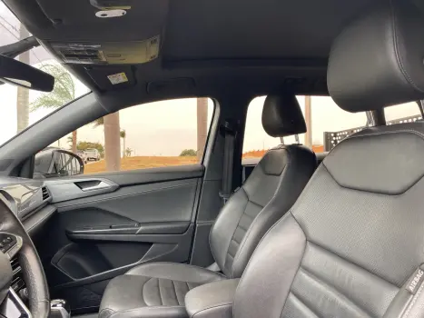 VOLKSWAGEN Taos 1.4 16V 4P FLEX 250 TSI HIGHLINE AUTOM�TICO, Foto 10